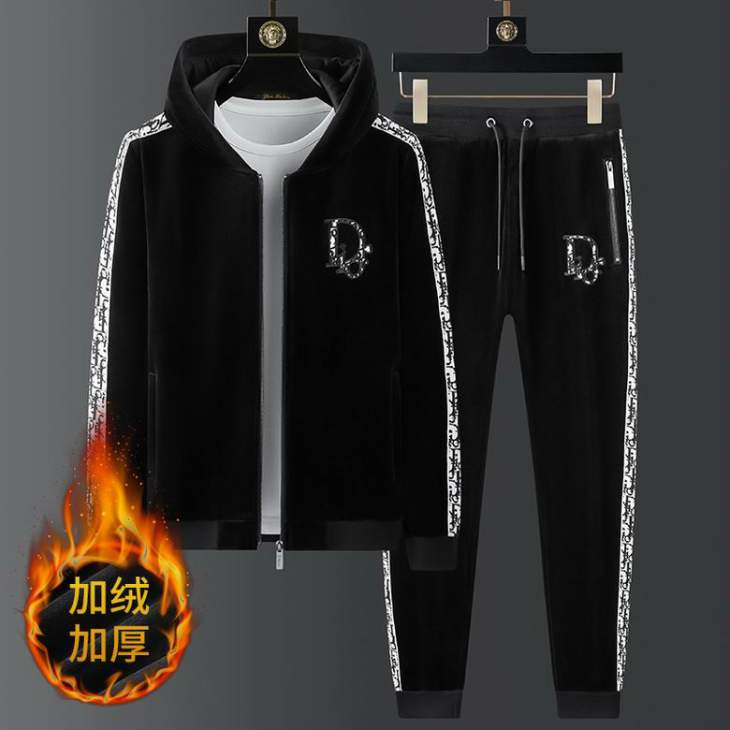 Picture of Dior Sweater Suits _SKUDiorM-4XL25c2367638584